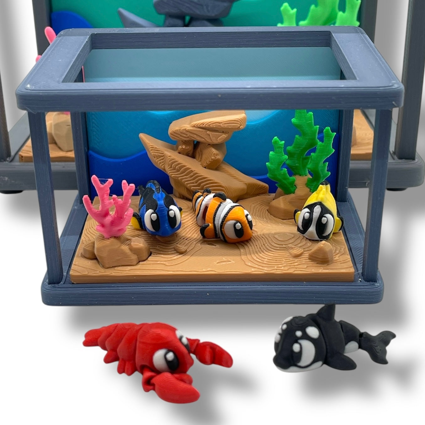 Adorable Mini Aquarium with 3 fish - 3D Printed Decor
