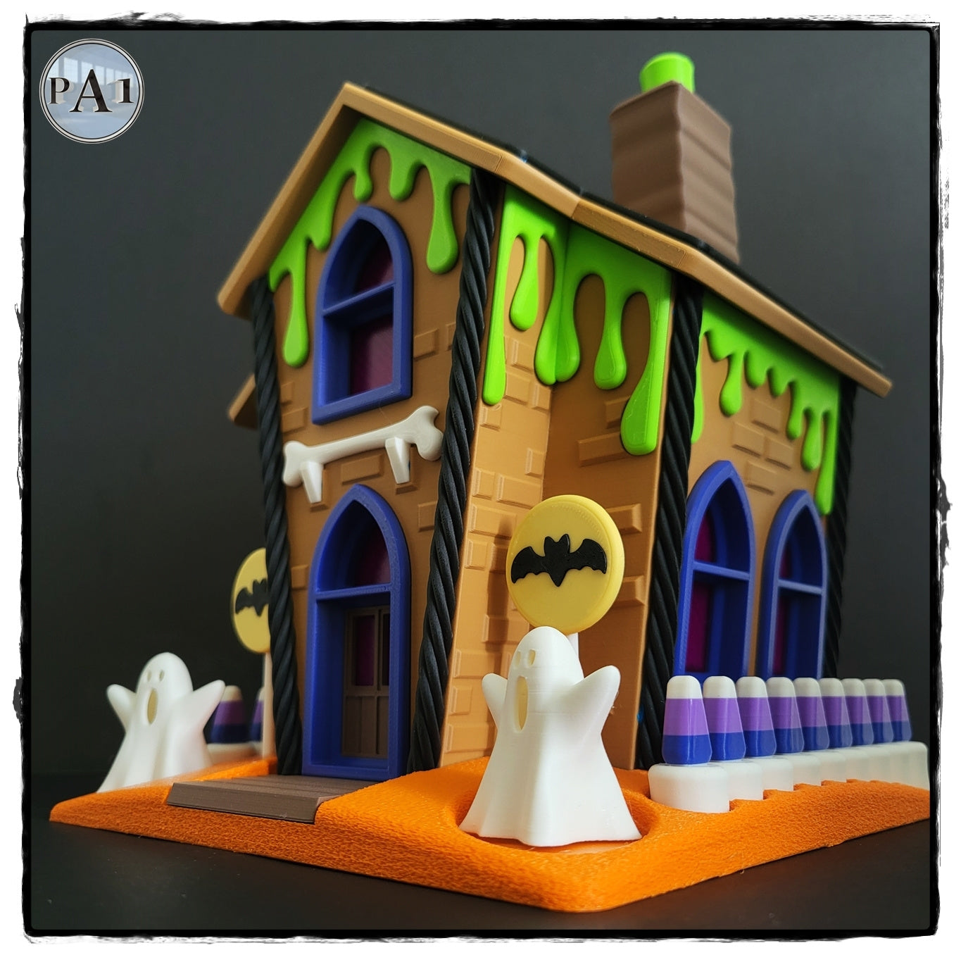 Haunted Gingerbread House Collection – Halloween Container with Removable Roof