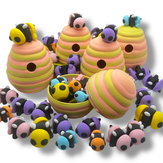 Buzzy Bee Hive with 5 Pack of Bee's -3d Printed Articulated Decor