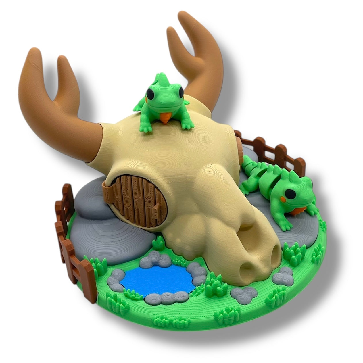 Koza's Adorable Iguana Cow Skull House with Exclusive Iguana - 3D Printed Decor