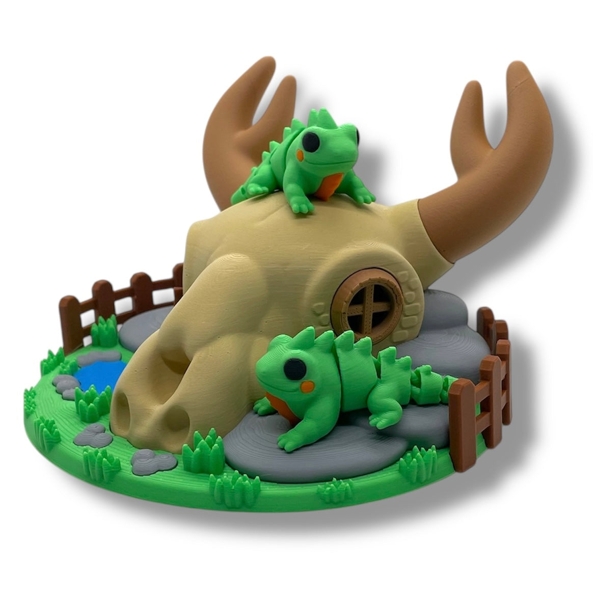 Koza's Adorable Iguana Cow Skull House with Exclusive Iguana - 3D Printed Decor