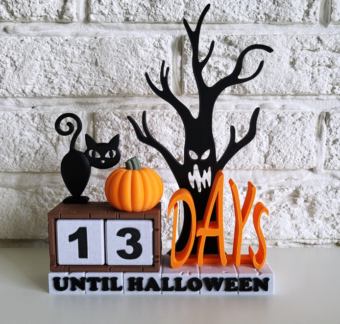 Festive and Spooky Halloween Countdown Calendar - Themed Holiday Decor